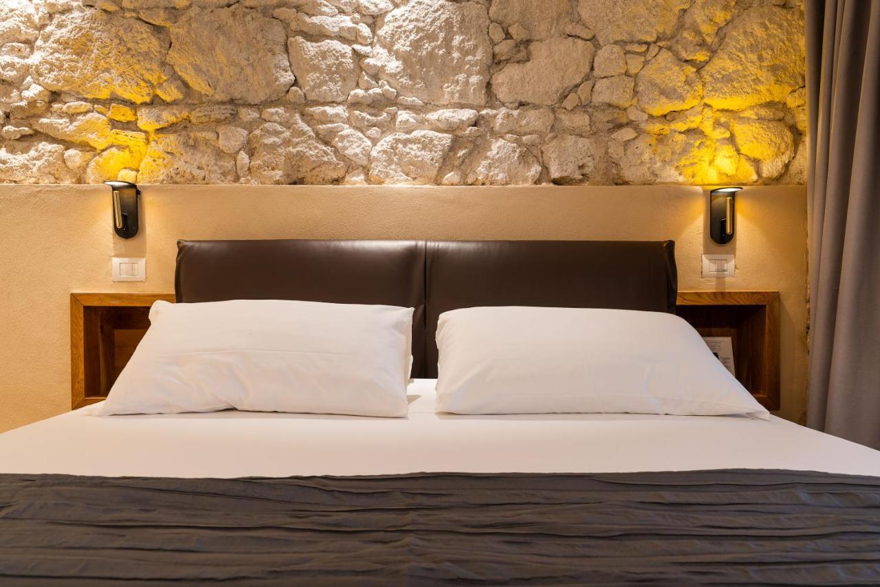 Re Dionisio Luxury Suites Syracuse Ngoại thất bức ảnh